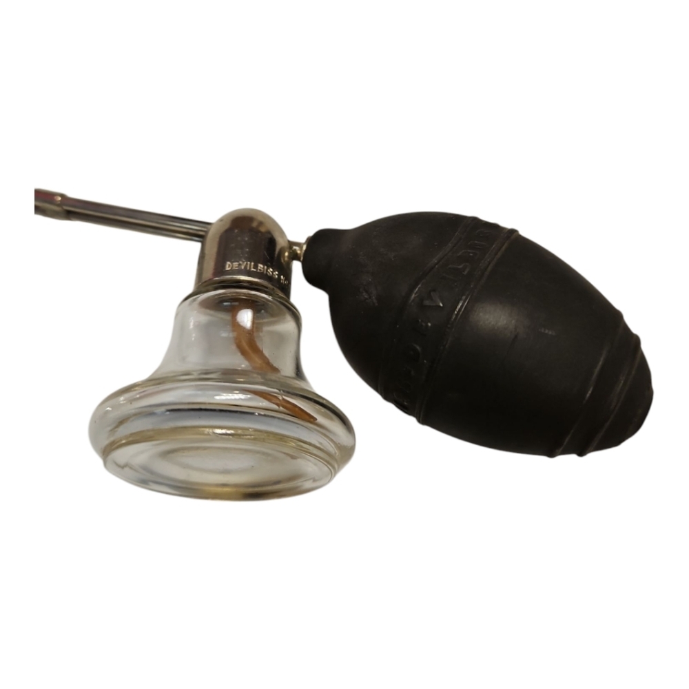 Vintage DeVilbiss No 127 Spray Bottle Glass Atomizer Black Squeeze bulb - Picture 3 of 6